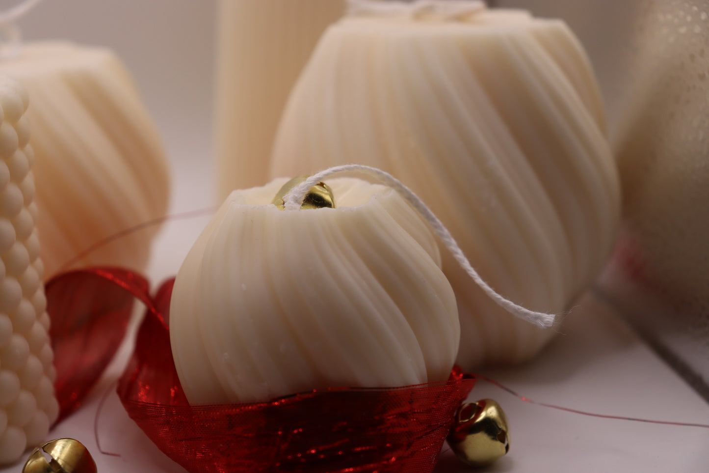 Elegant Swirl Design Candle